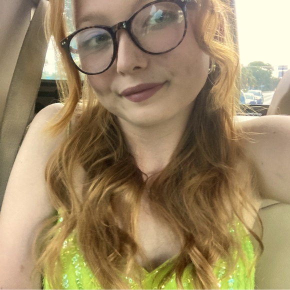 Meet your Posher, Amelia - Picture 1 of 1